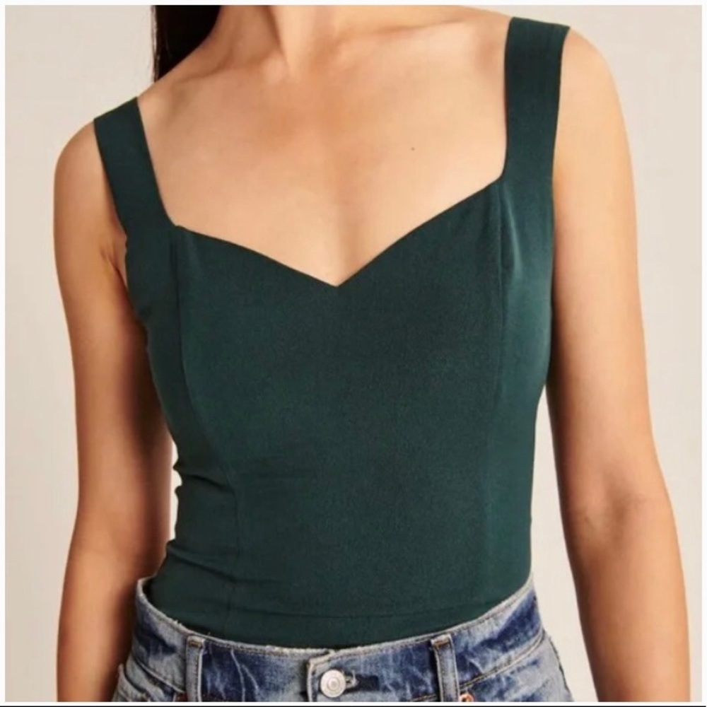 Abercrombie 90s Sweetheart Tank